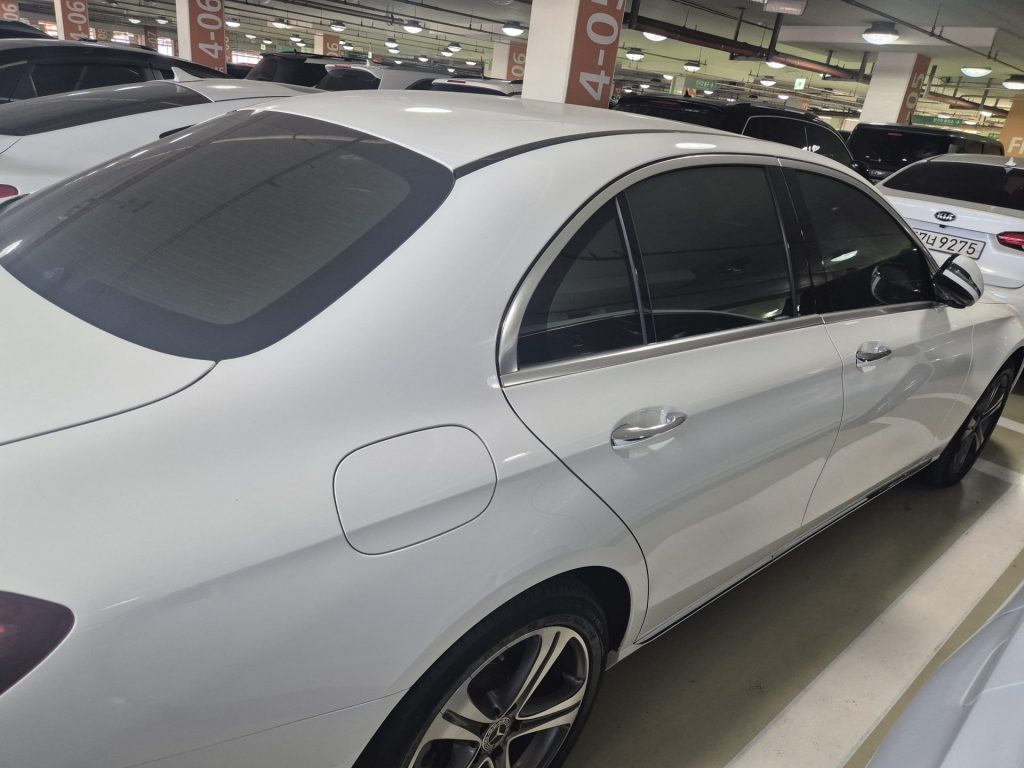 인천 중고차수출_입고된 벤츠 e220d